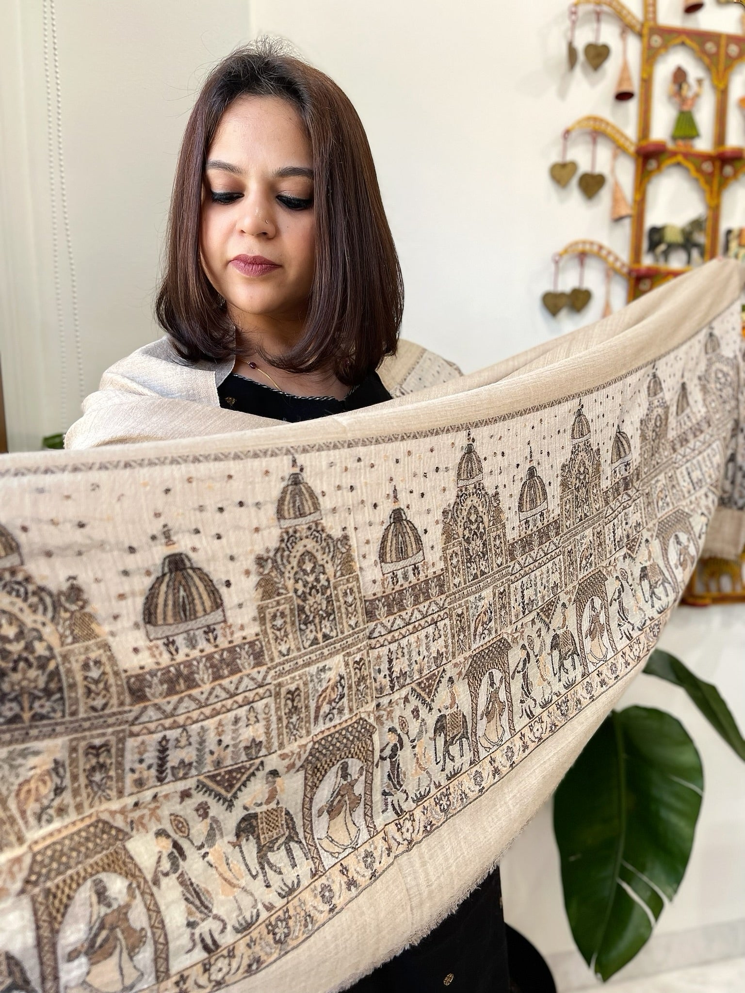 Off - White with Brown Tinge Pashmina Shawl with Shehnai Baraat Kaani Pallu - Masakalee