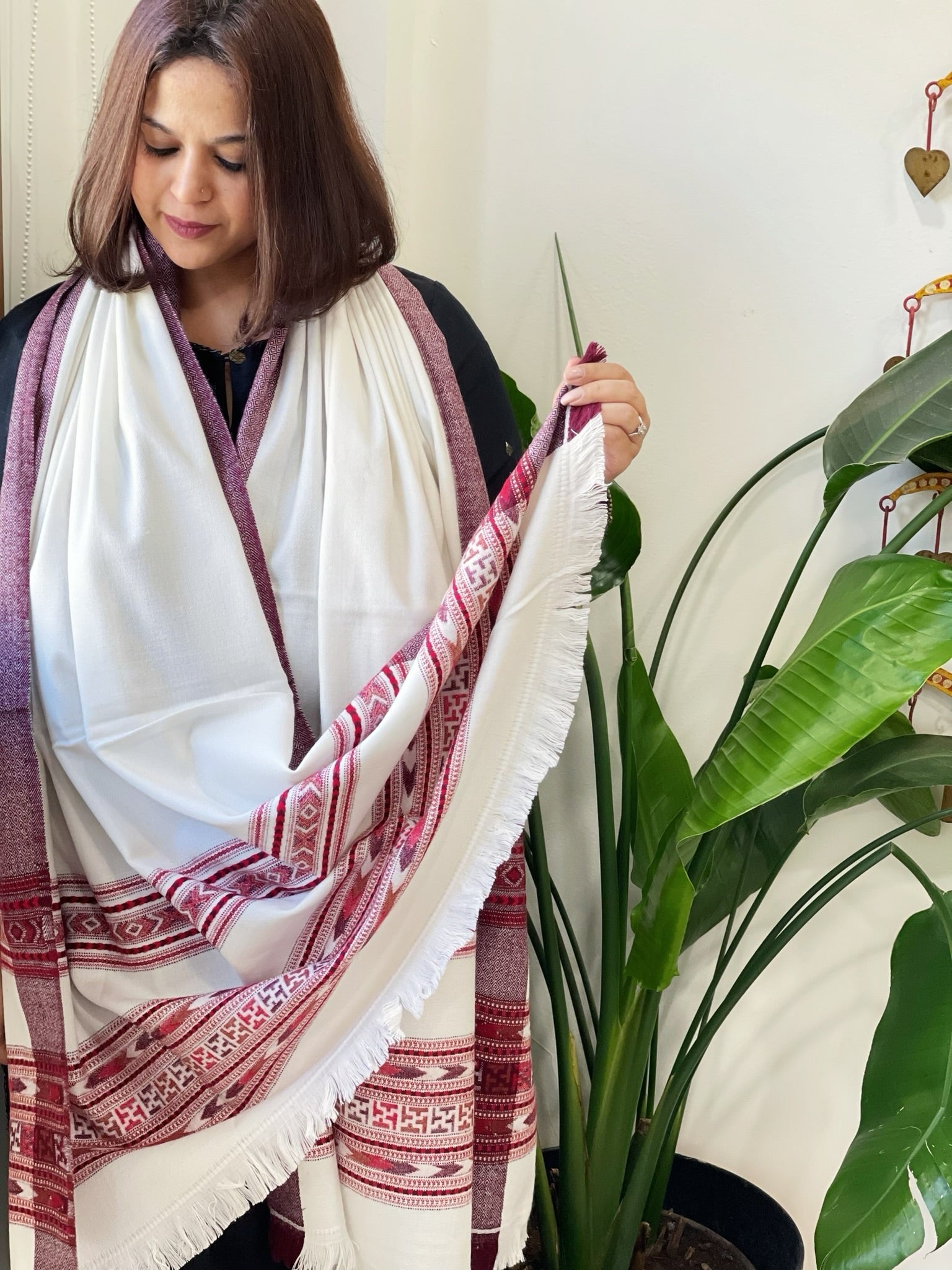 Off-White Woven Kullu Woollen Shawl - Masakalee