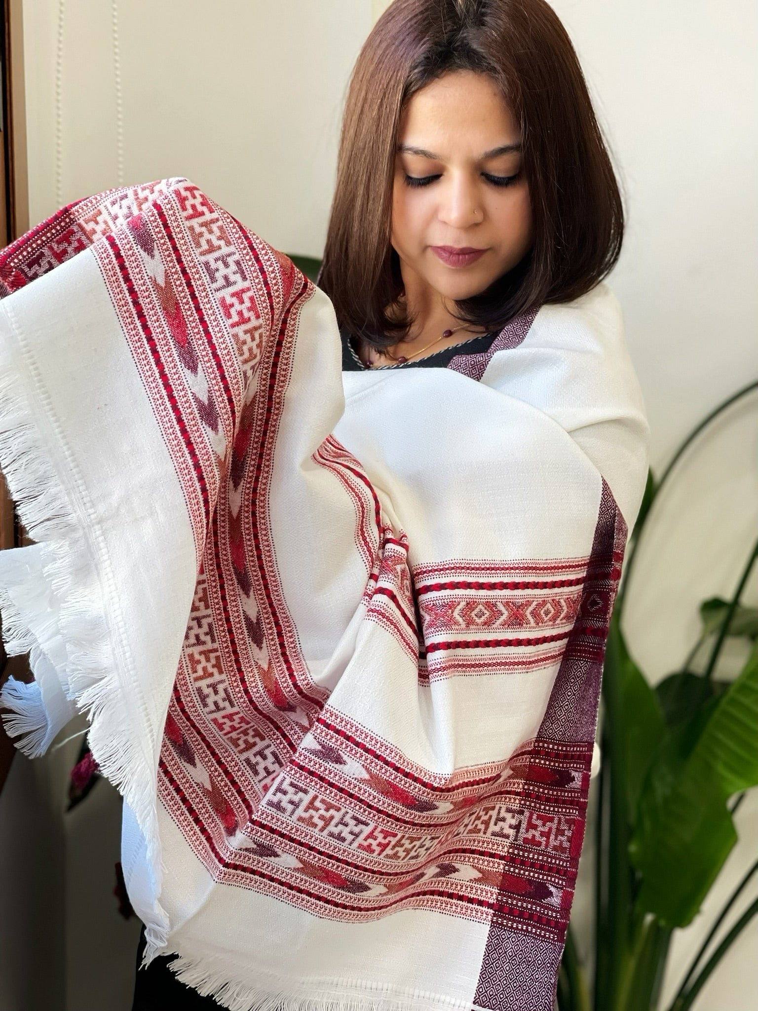 Off-White Woven Kullu Woollen Shawl - Masakalee
