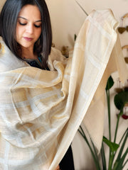 Off - White Woven Zari Pashmina Check Design Stole - Masakalee