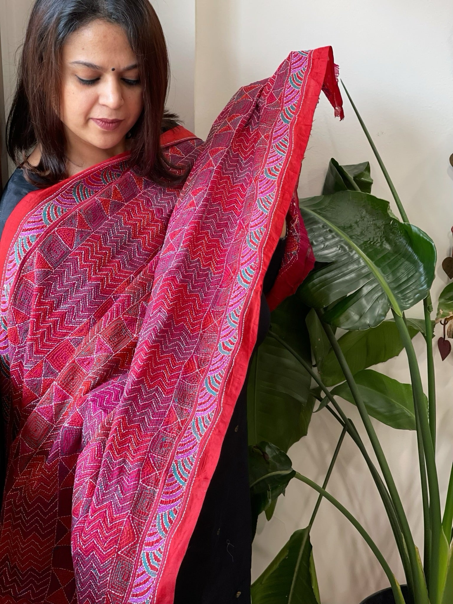 Orange Pink Handmade Kantha Dupatta in Silk - Masakalee