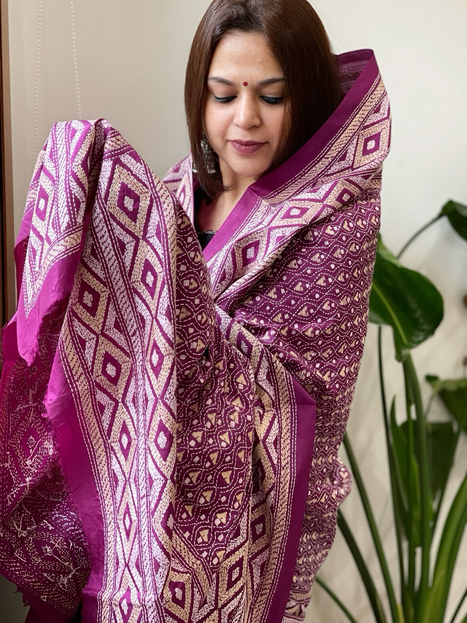 Orchid Purple Handmade Nakshi Kantha Dupatta in Pure Silk - Masakalee