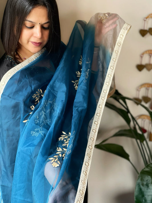 Organza dupatta with Tissue Applique and Sequin Handwork - Masakalee