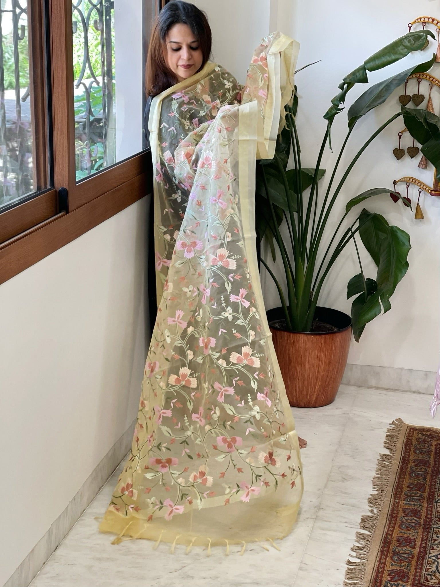 Pale Yellow Organza Dupatta with thread embroidery - Masakalee