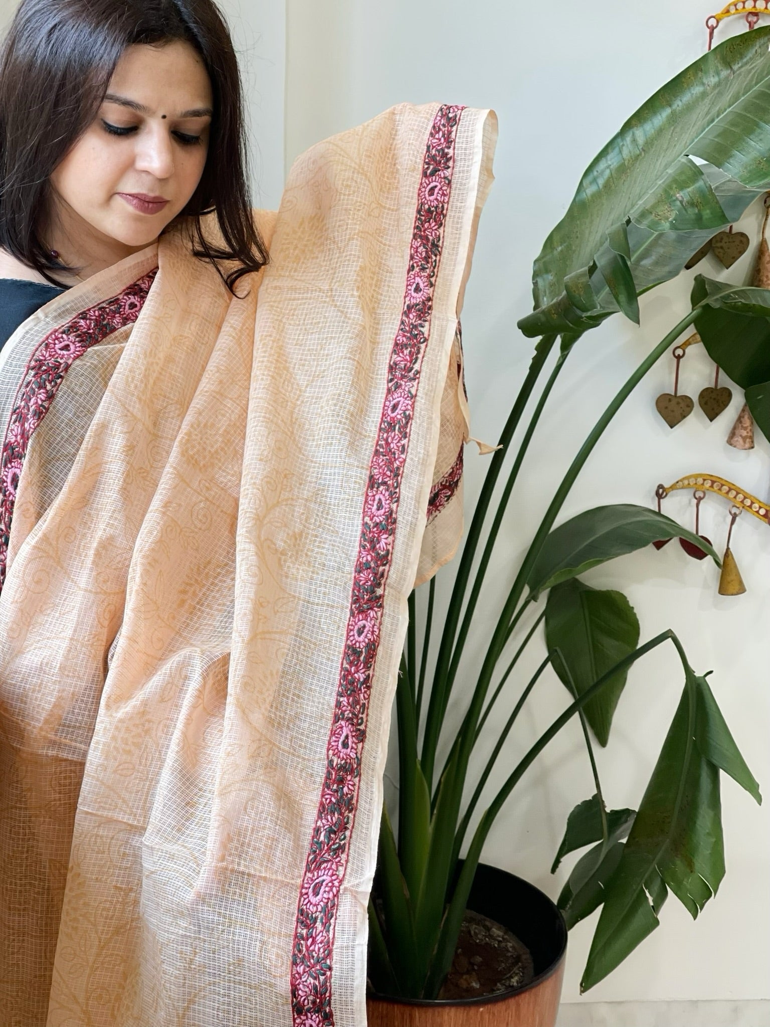 Peach Kota Cotton Dupatta with Kantha Hand Embroidery - Masakalee