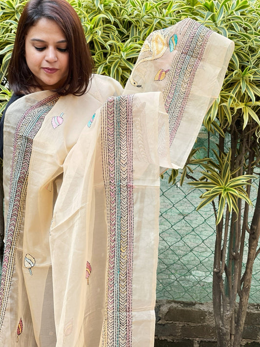 Peach Organza dupatta with Kantha Stitch Handwork - Masakalee