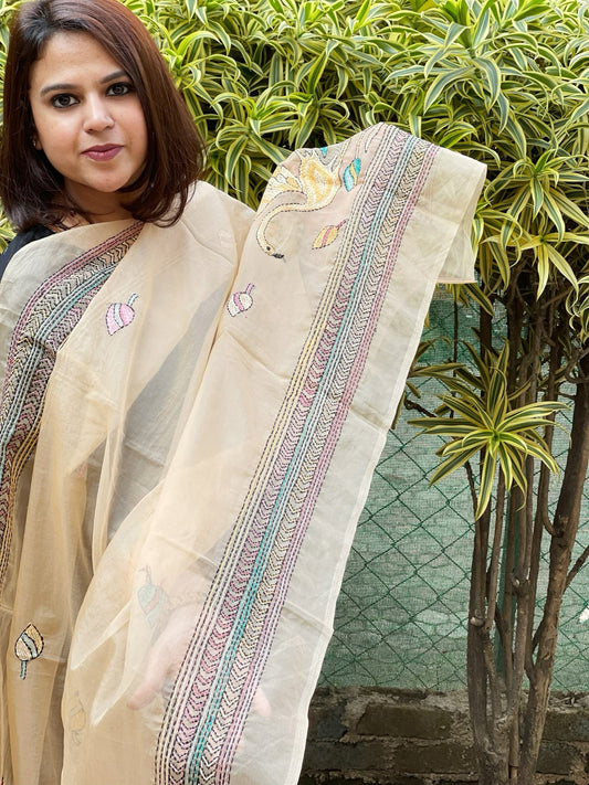 Peach Organza dupatta with Kantha Stitch Handwork - Masakalee