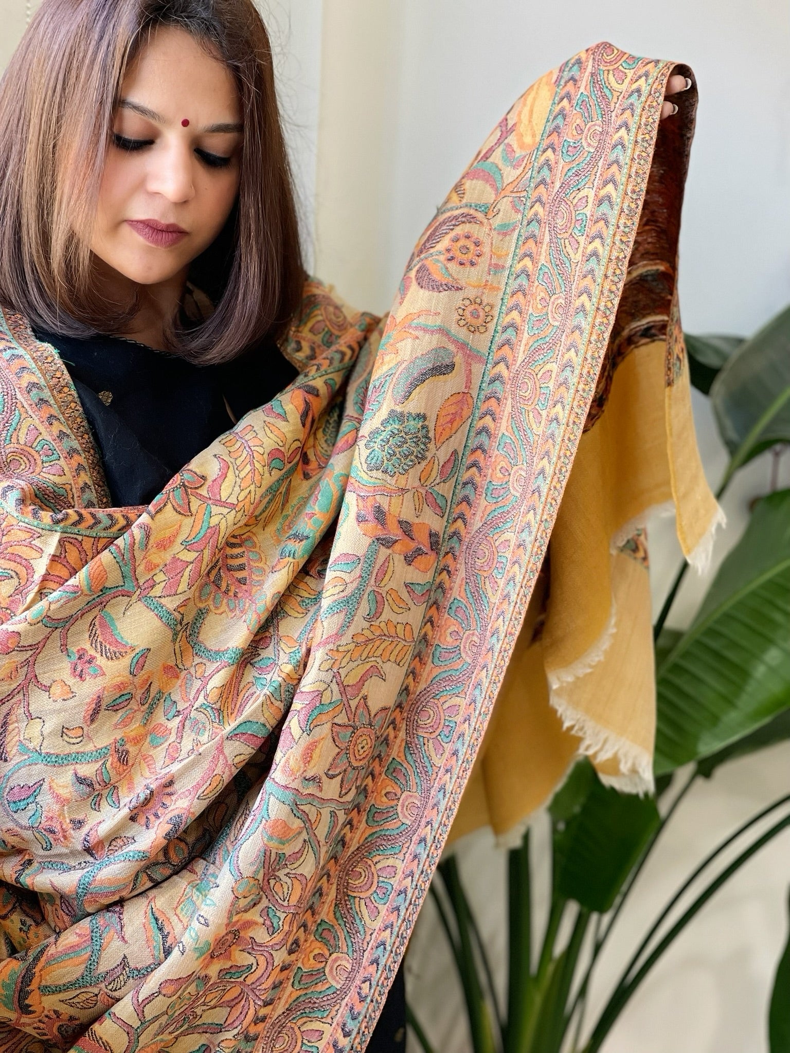 Peach Woven Zari Pashmina Shawl with Kaani Design Border & Pallu - Masakalee