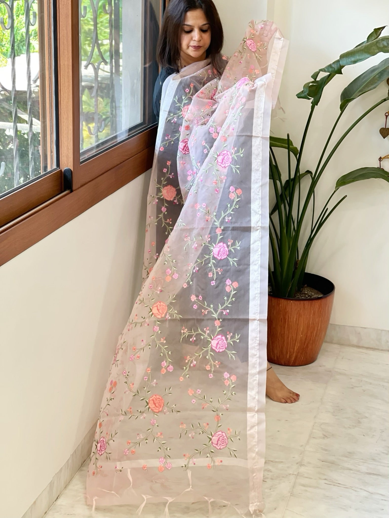 Peachish Pink Organza Dupatta with Thread Embroidery - Masakalee