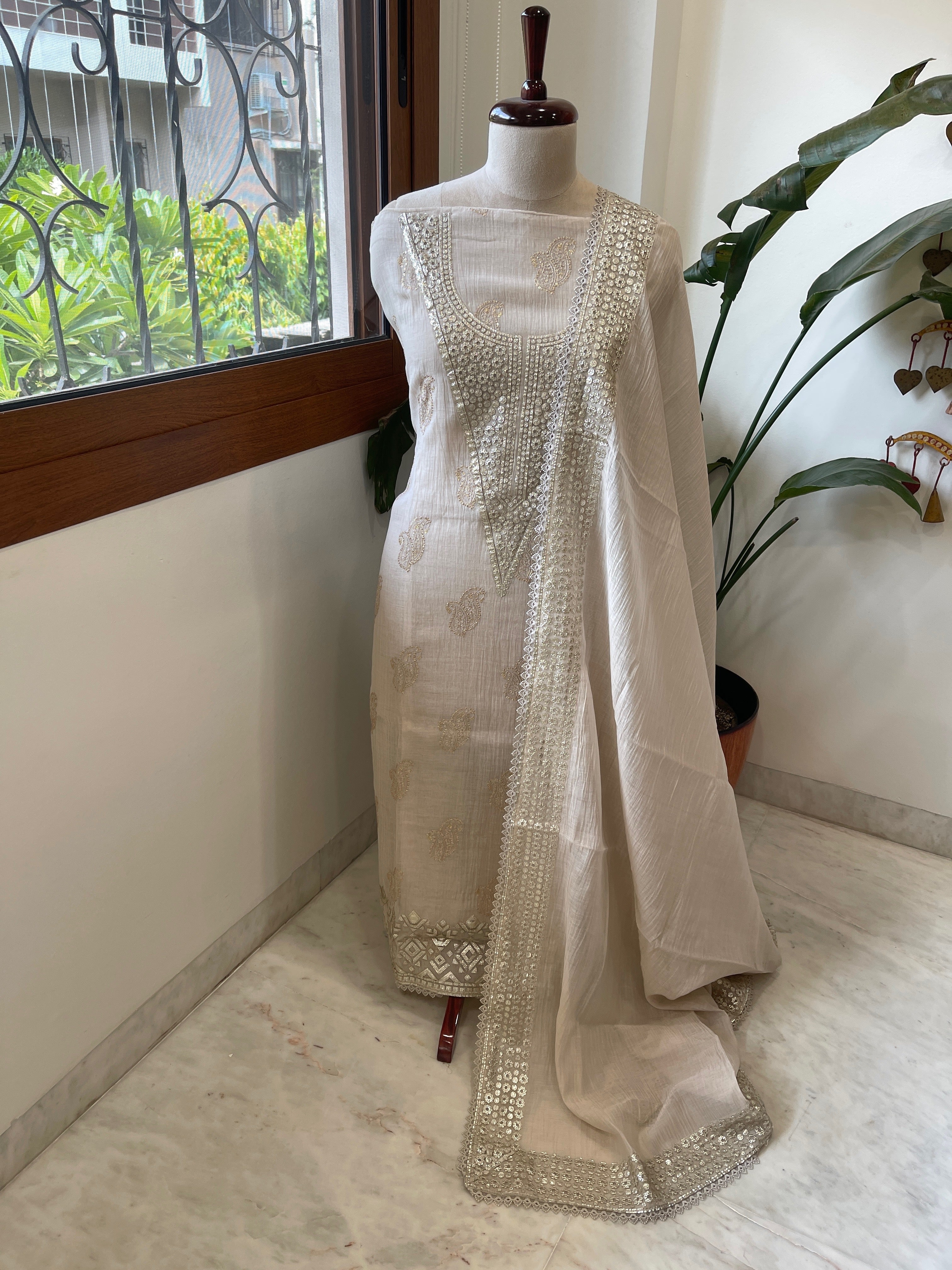 Pearl Beige Gota Applique Suit Set in Pure Mul Chanderi - Masakalee
