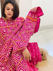 Pink Bandhani Dupatta with Gotapatti Handwork in Pure Silk - Masakalee