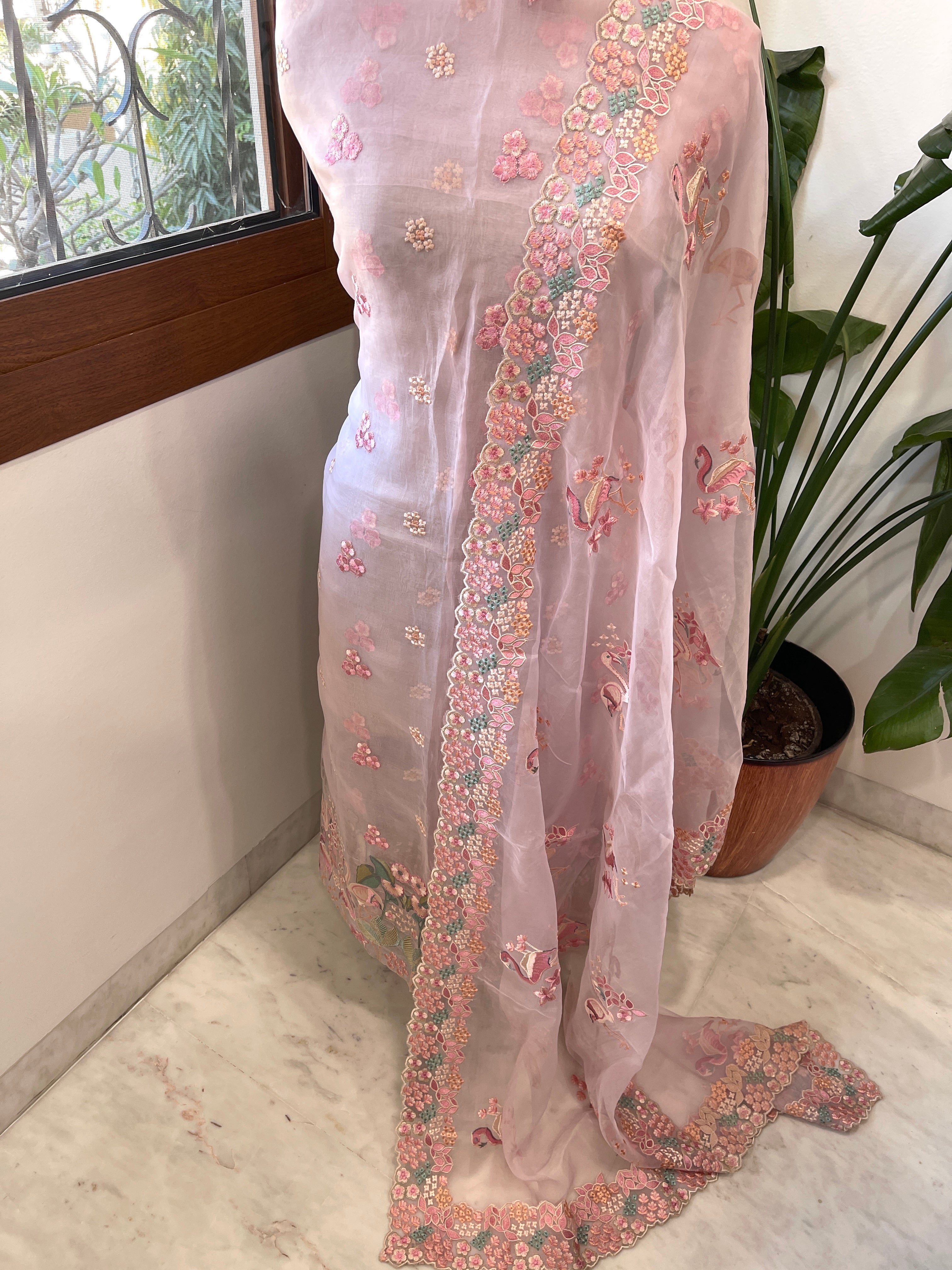 Pink Dupatta Set (Kurta+Dupatta) with Thread Embroidery in Pure Organza - Masakalee