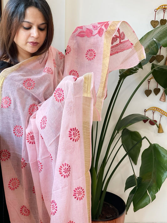 Pink Handmade Kantha Dupatta in Pure Cotton - Masakalee