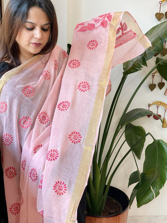 Pink Handmade Kantha Dupatta in Pure Cotton - Masakalee