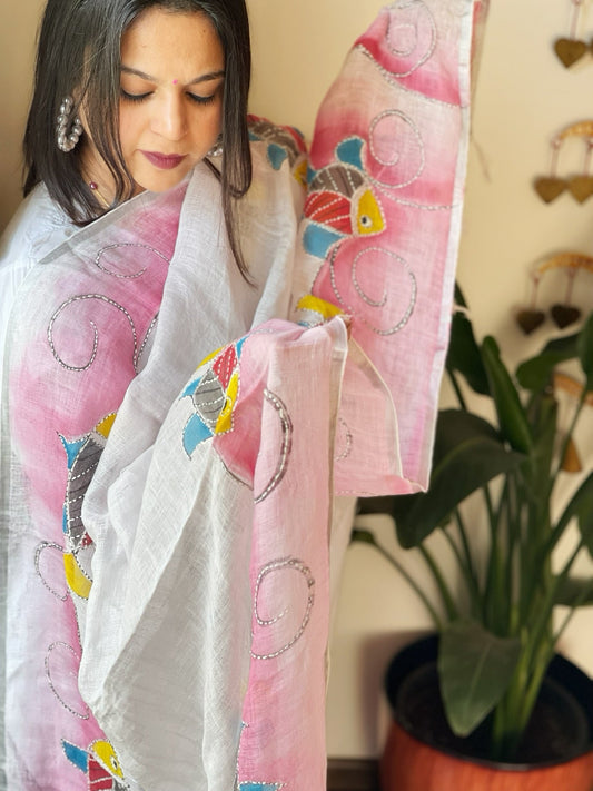 Pink Handpainted Dupatta with Kantha Stitch Handwork in Linen - Masakalee