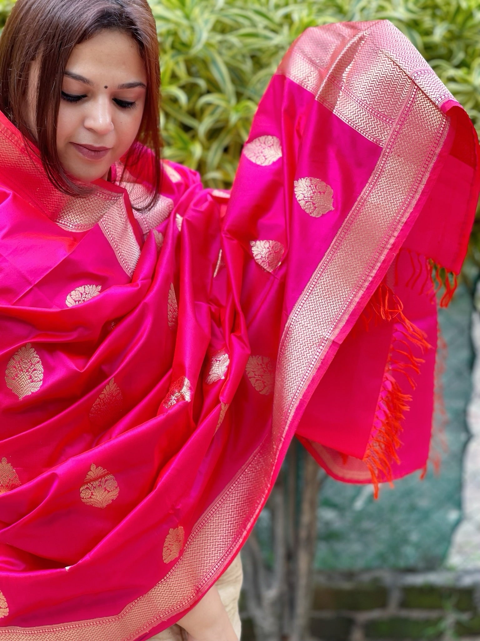 Pink Handwoven Banarasi Dupatta in Pure Katan Silk - Masakalee
