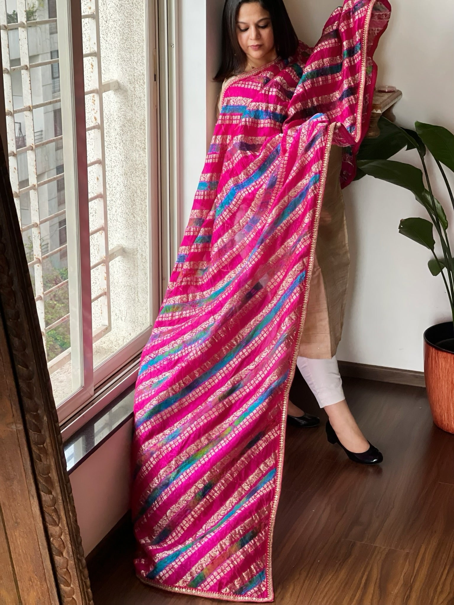 Pink Handwoven Banarasi Dupatta with Multicolor Tie Dye in Pure Crushed Silk - Masakalee