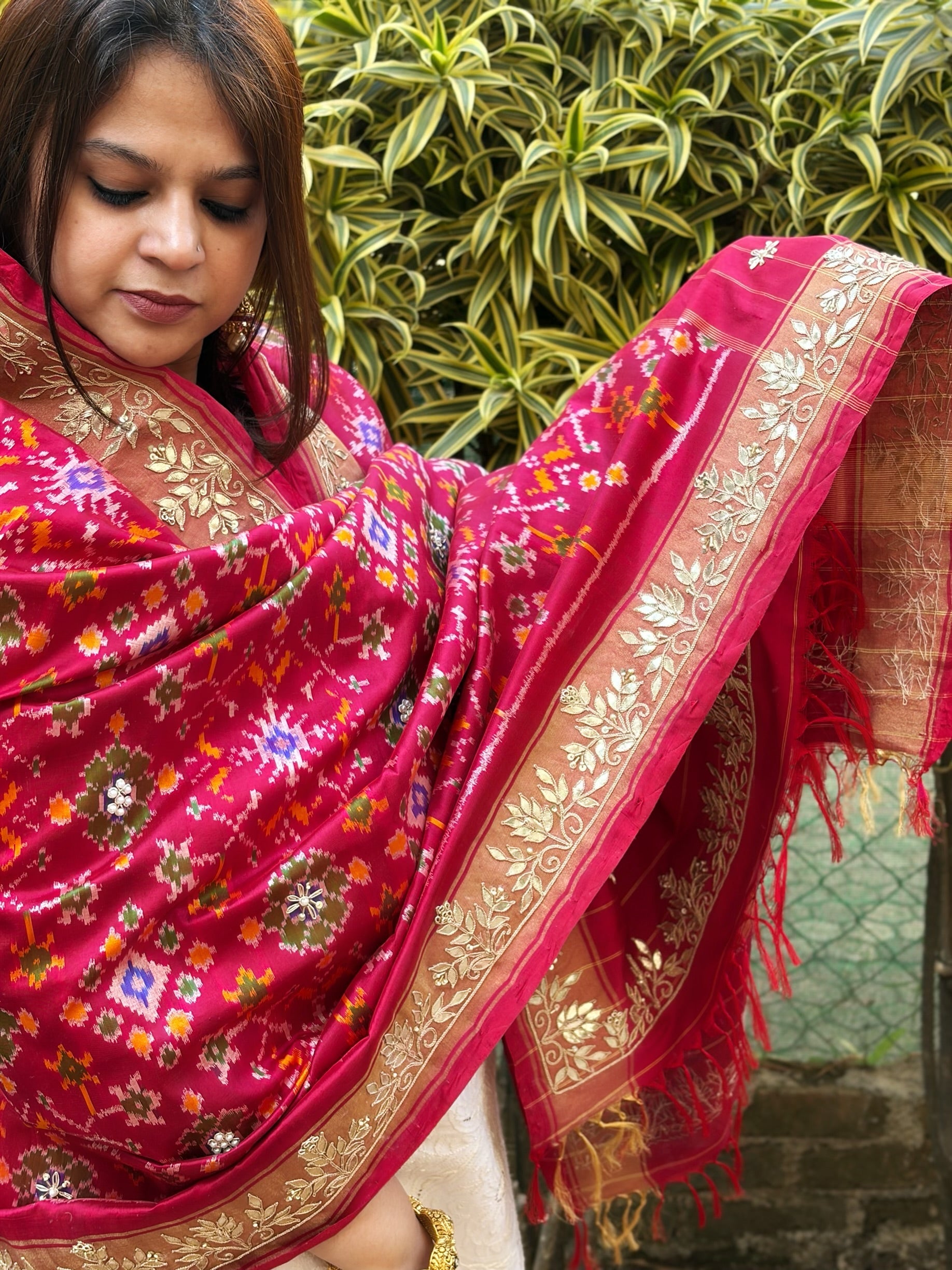 Pink Handwoven Ikat Patola with Gotapatti & Pearl Handwork dupatta in Pure Silk - Masakalee