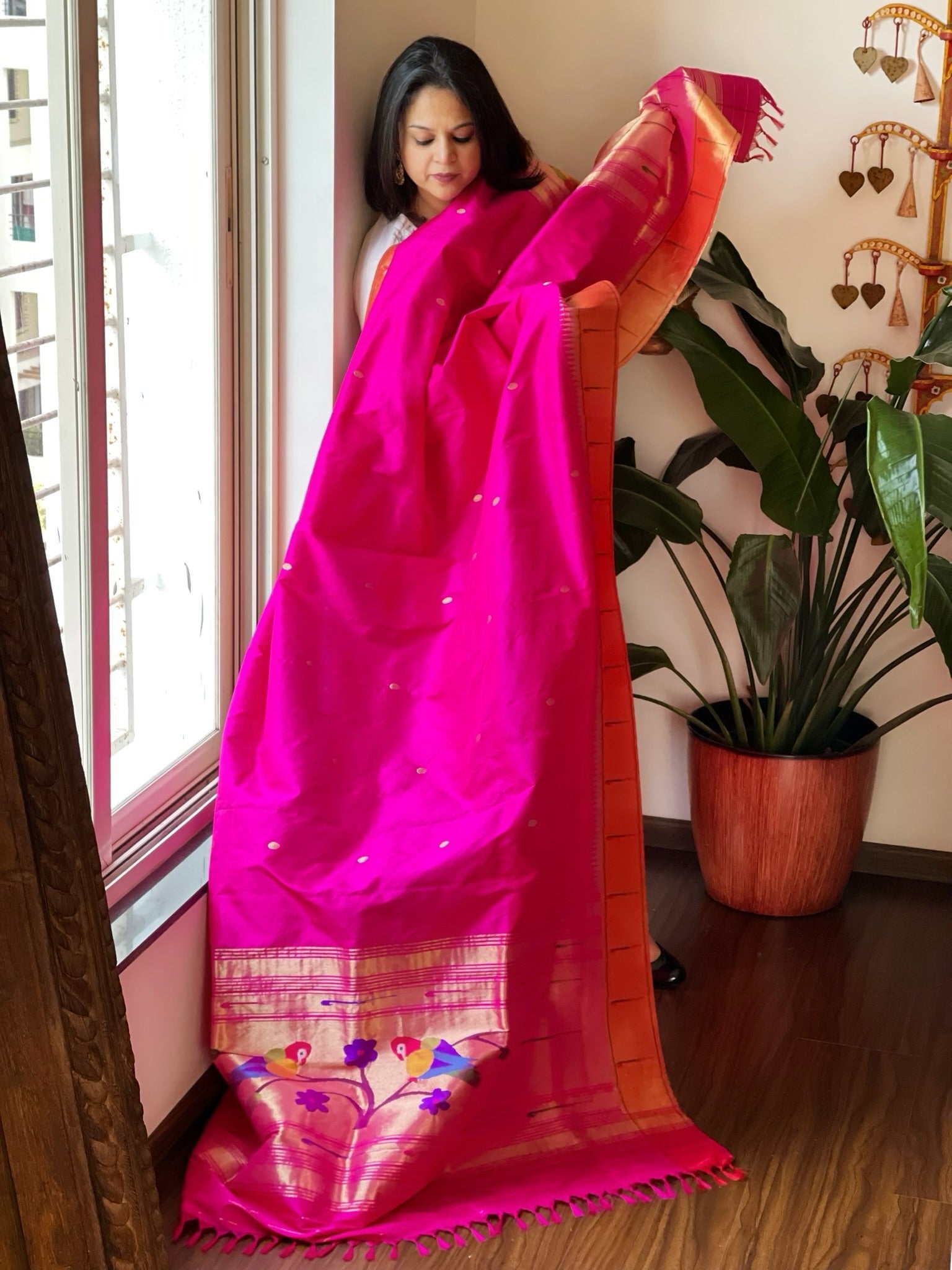 Pink Handwoven Paithani Dupatta in Pure Silk - Masakalee