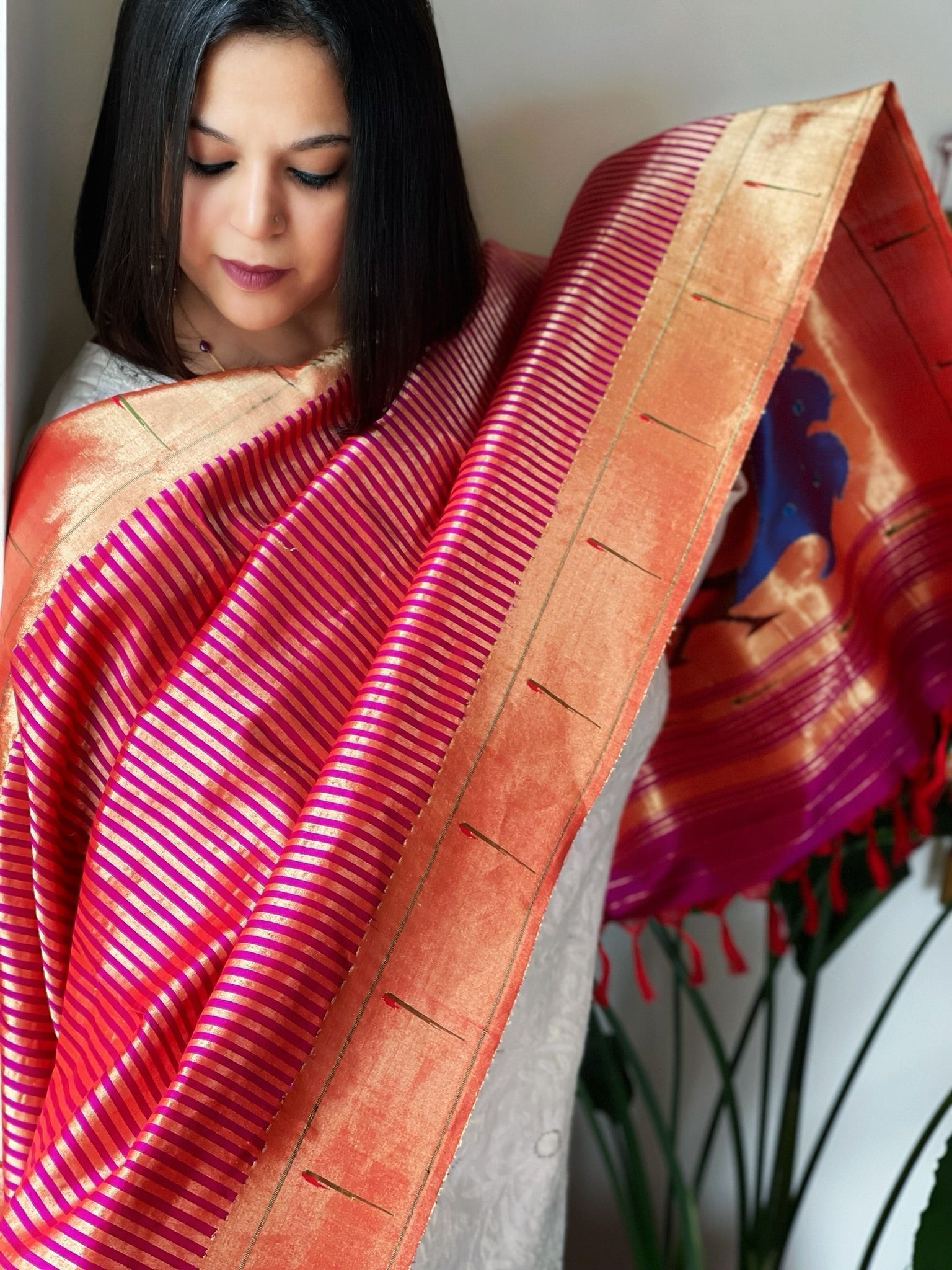 Pink Handwoven Paithani Dupatta in Pure Silk - Masakalee