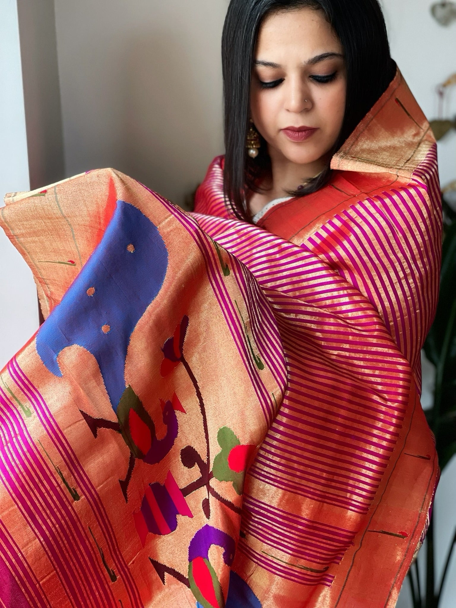 Pink Handwoven Paithani Dupatta in Pure Silk - Masakalee