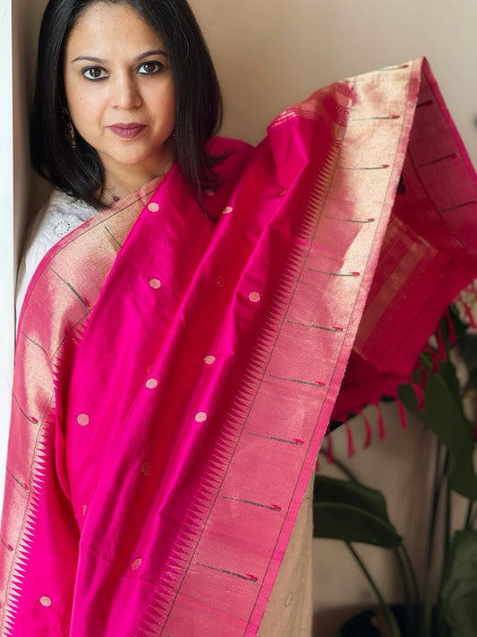 Pink Handwoven Paithani Dupatta in Pure Silk - Masakalee