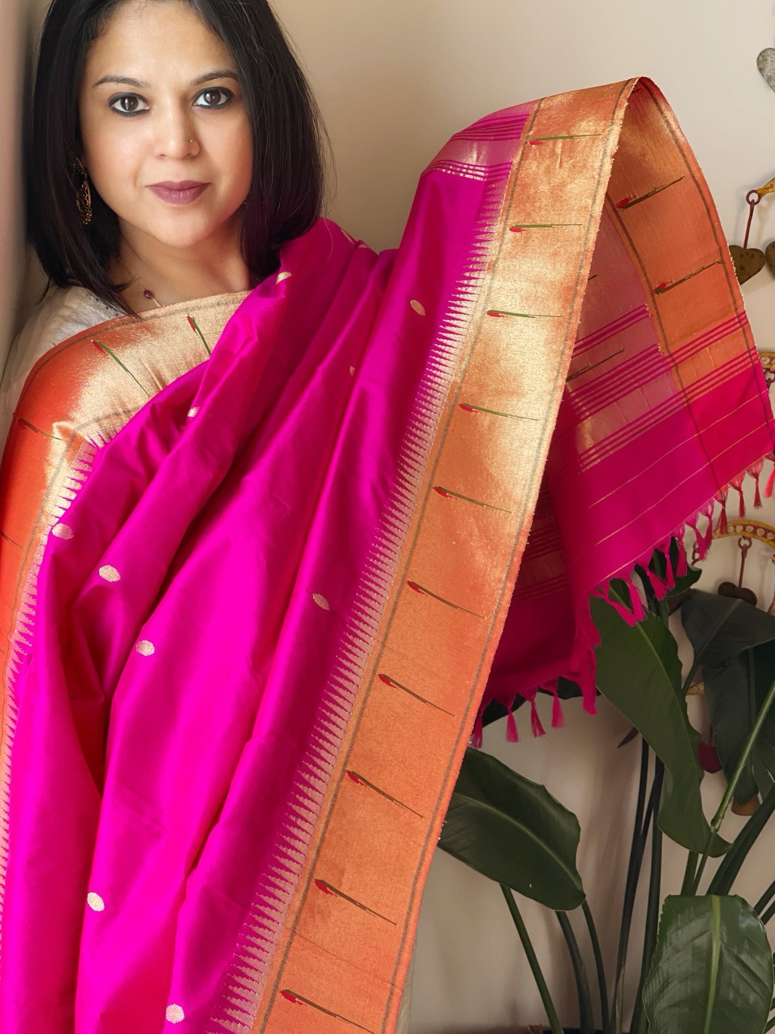 Pink Handwoven Paithani Dupatta in Pure Silk - Masakalee