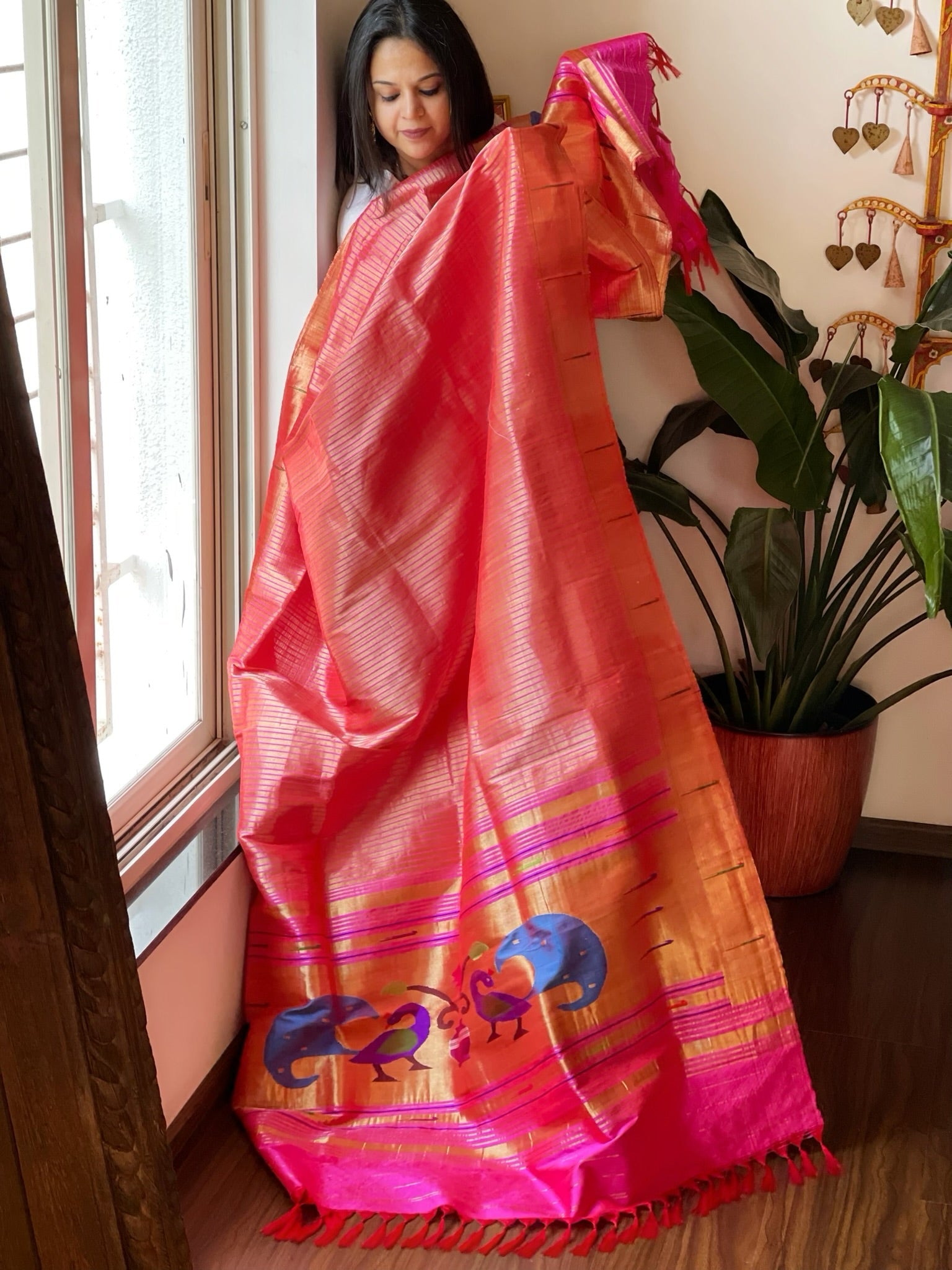 Pink Handwoven Paithani Dupatta in Pure Silk - Masakalee