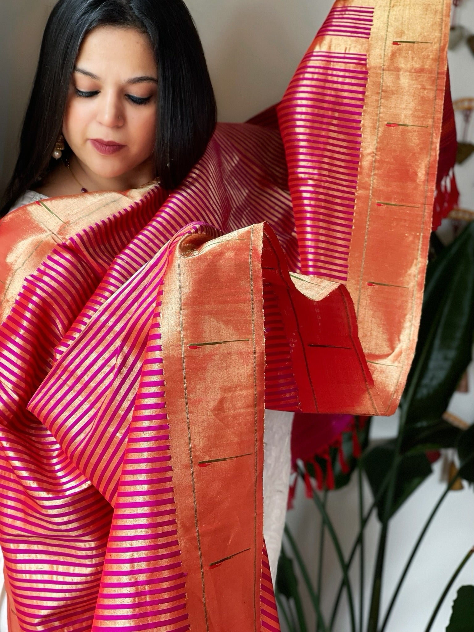 Pink Handwoven Paithani Dupatta in Pure Silk - Masakalee