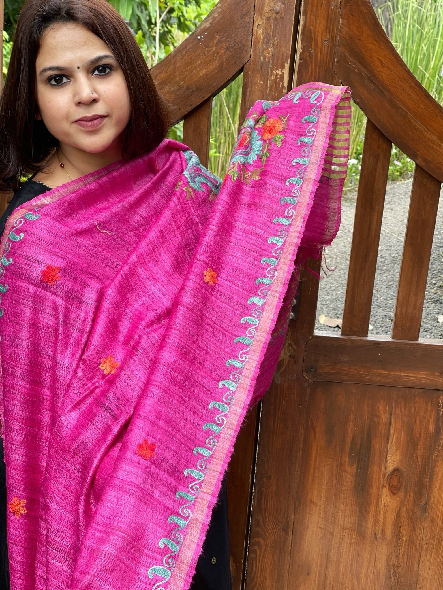 Pink Kashmiri Aari Embroidered Dupatta in Geecha Silk - Masakalee
