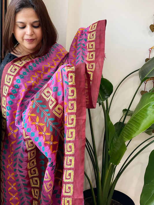 Pink, Maroon Handmade Kantha Dupatta in Silk - Masakalee
