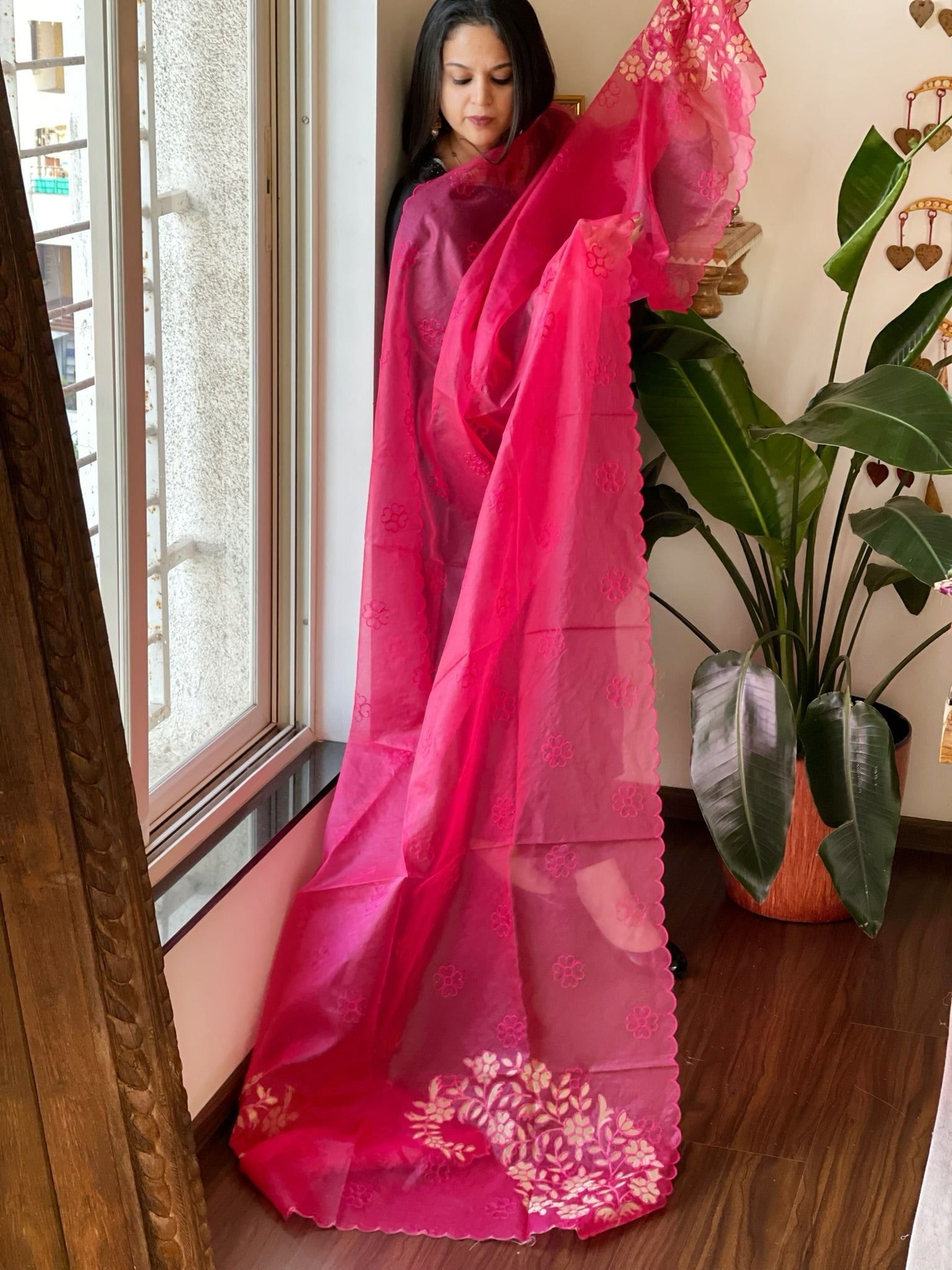 Pink Organza dupatta with Applique Work - Masakalee