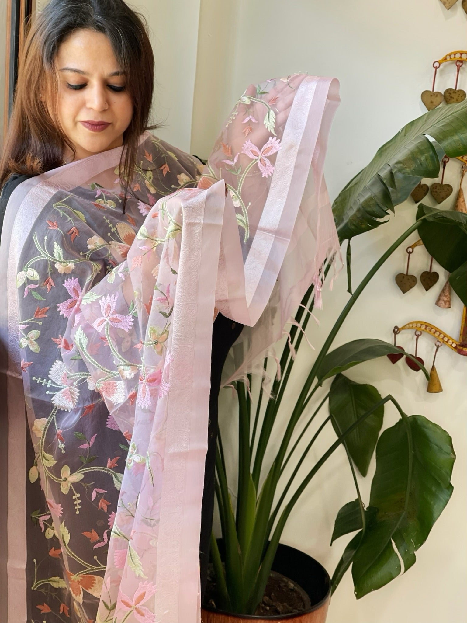 Pink Organza Dupatta with thread embroidery - Masakalee