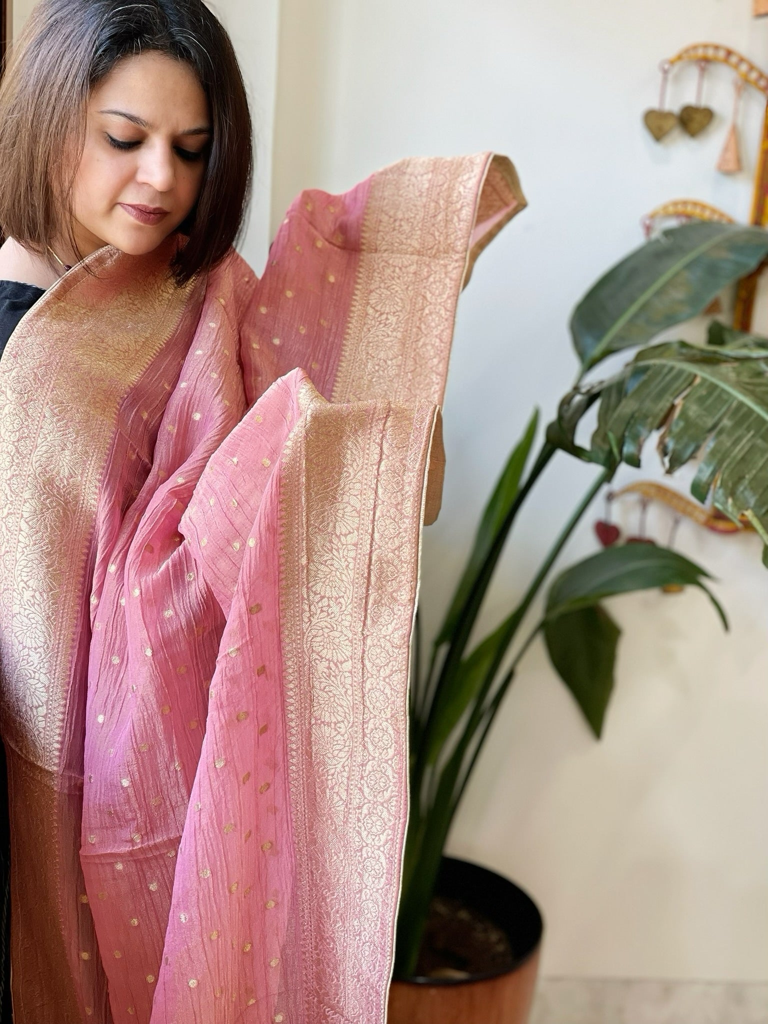 Pink Woven Banarasi Dupatta in Tissue - Masakalee