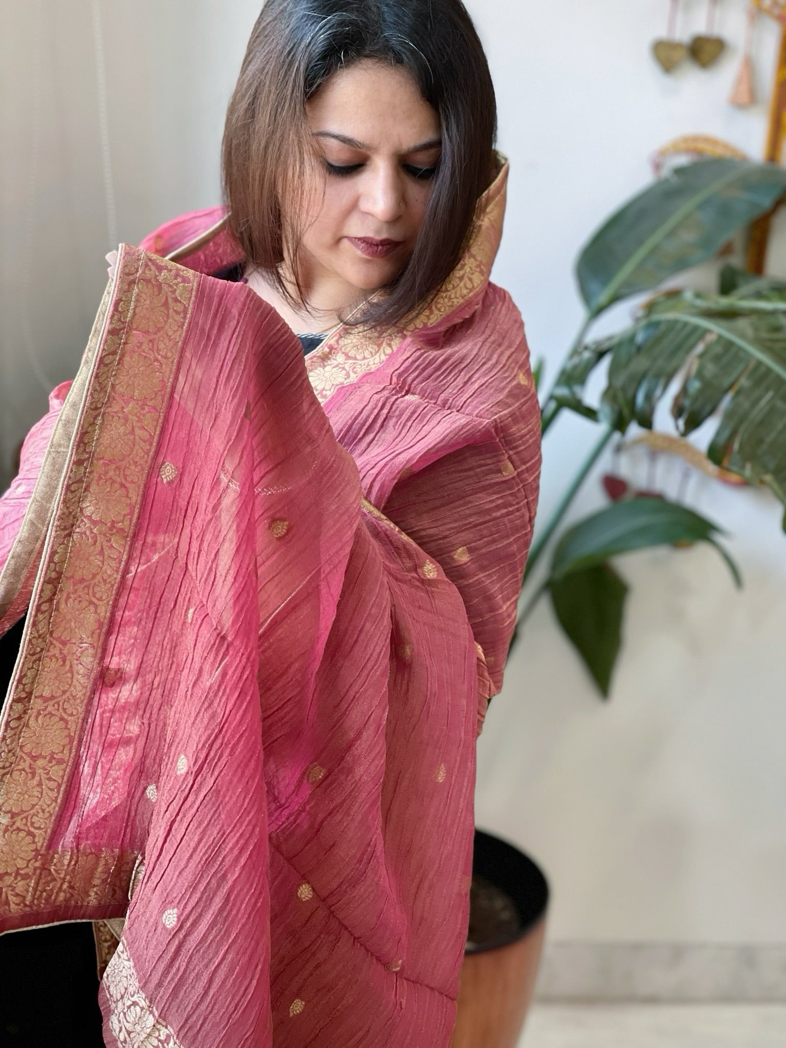 Pink Woven Banarasi Dupatta in Tissue - Masakalee