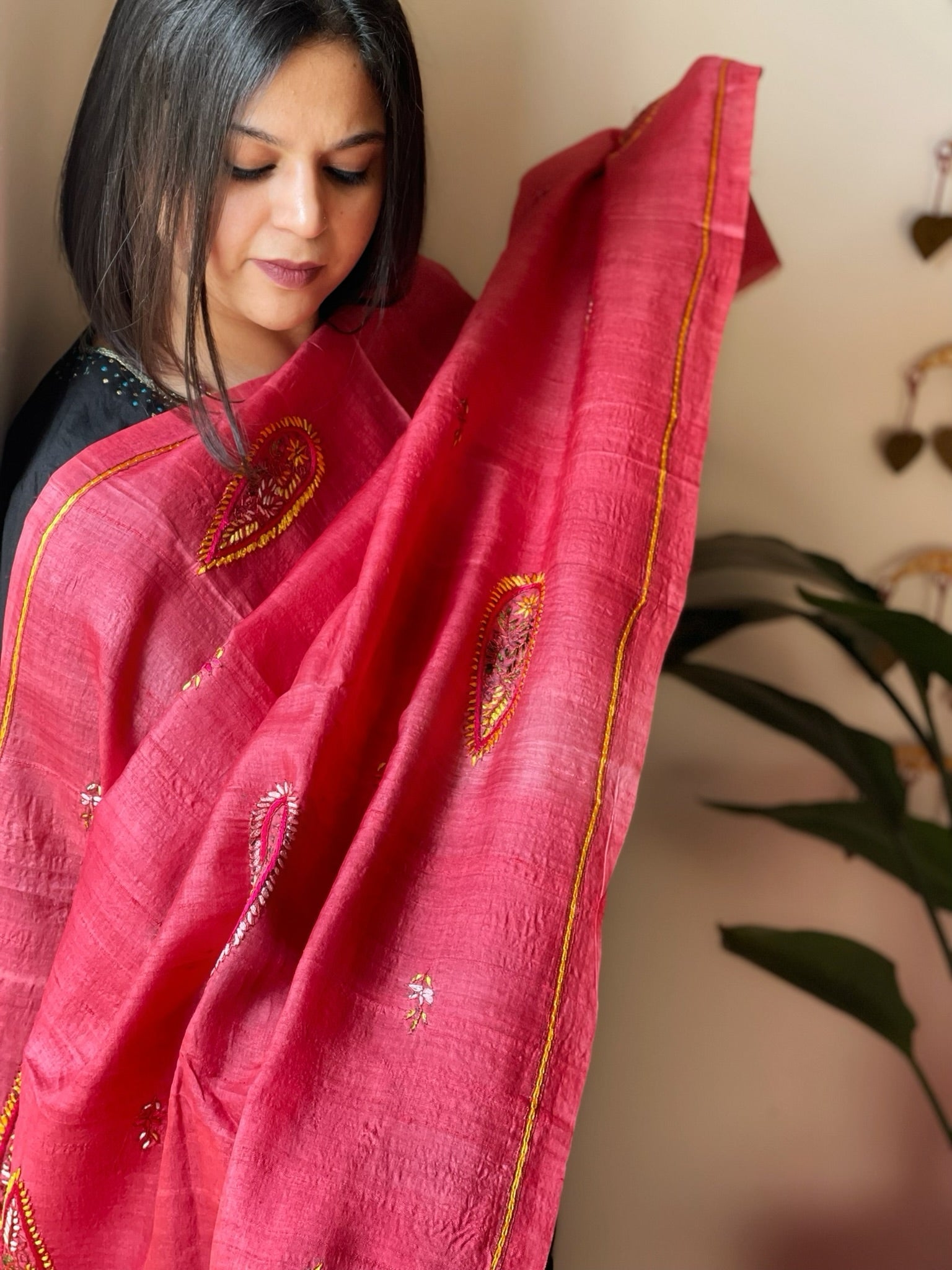 Pinkish Red Sozni Hand Embroidery Dupatta in Pure Tussar Silk - Masakalee