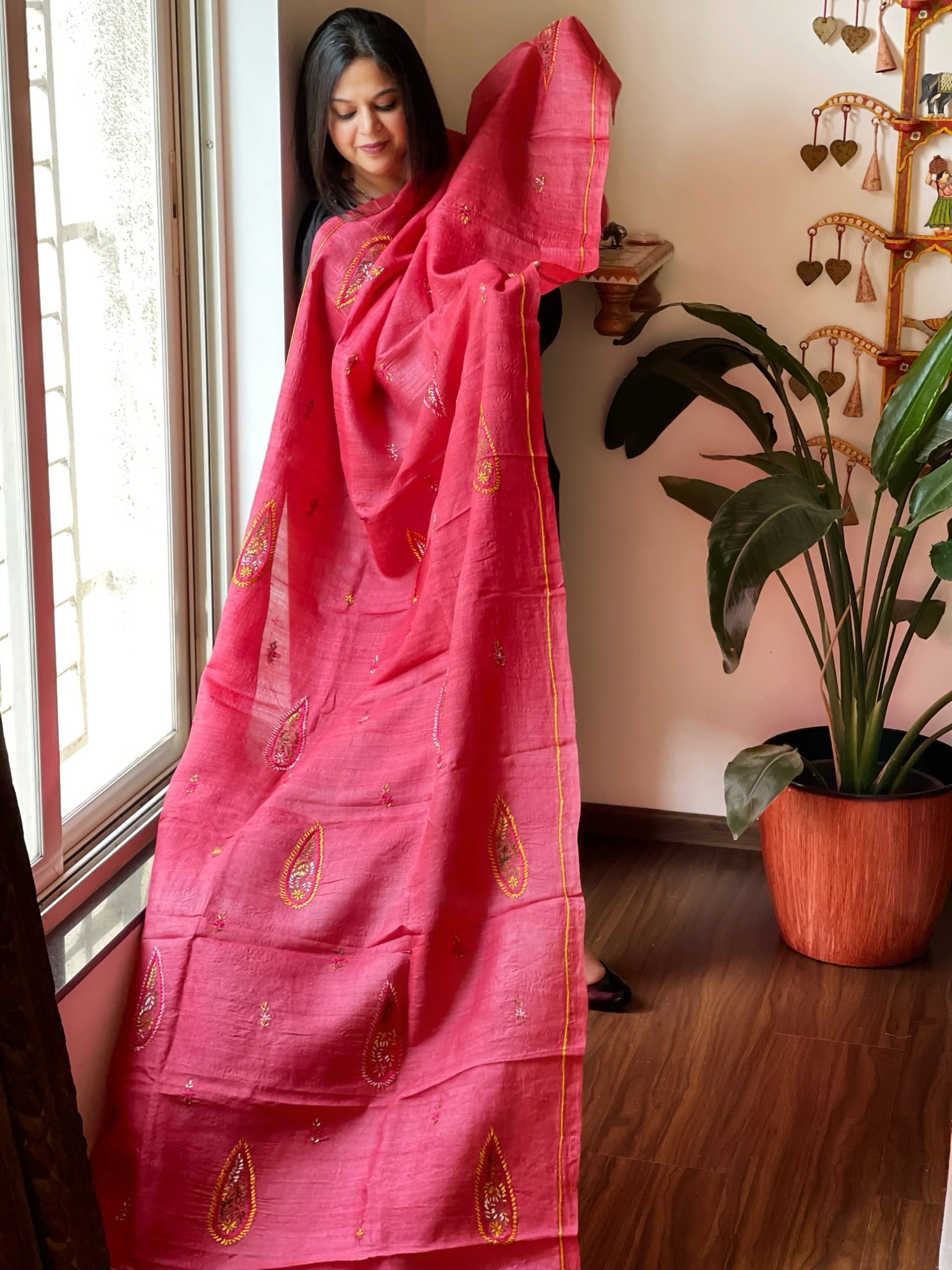 Pinkish Red Sozni Hand Embroidery Dupatta in Pure Tussar Silk - Masakalee