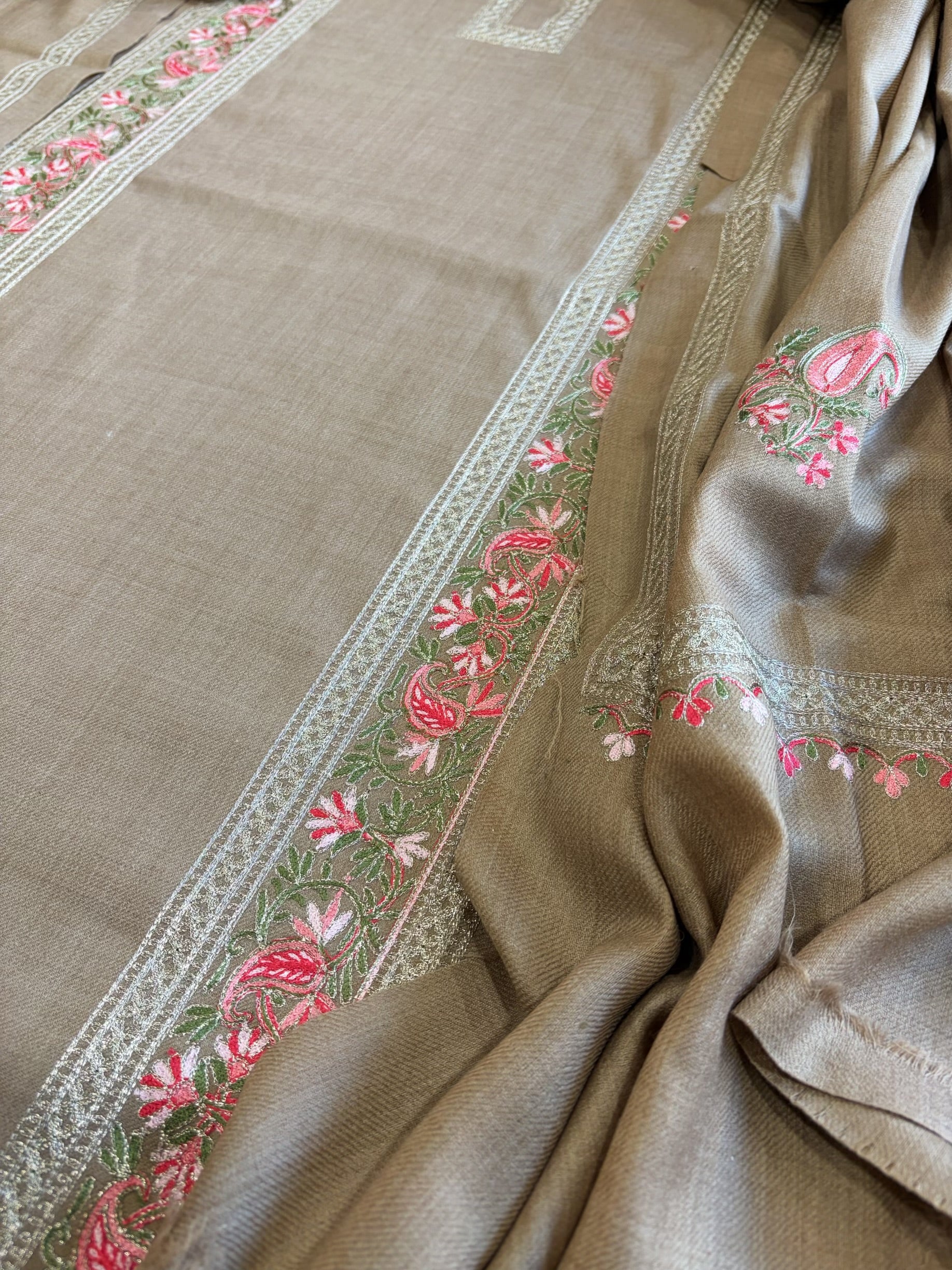 Pinkish Toosh Winter Suit Set with Aari Work in Pashmina Wool - Masakalee