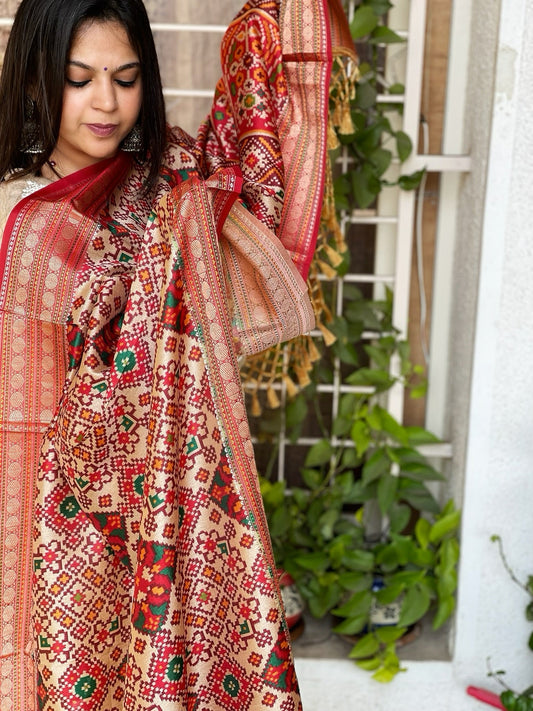 Printed Patola Dupatta in Fine Art Silk - Masakalee