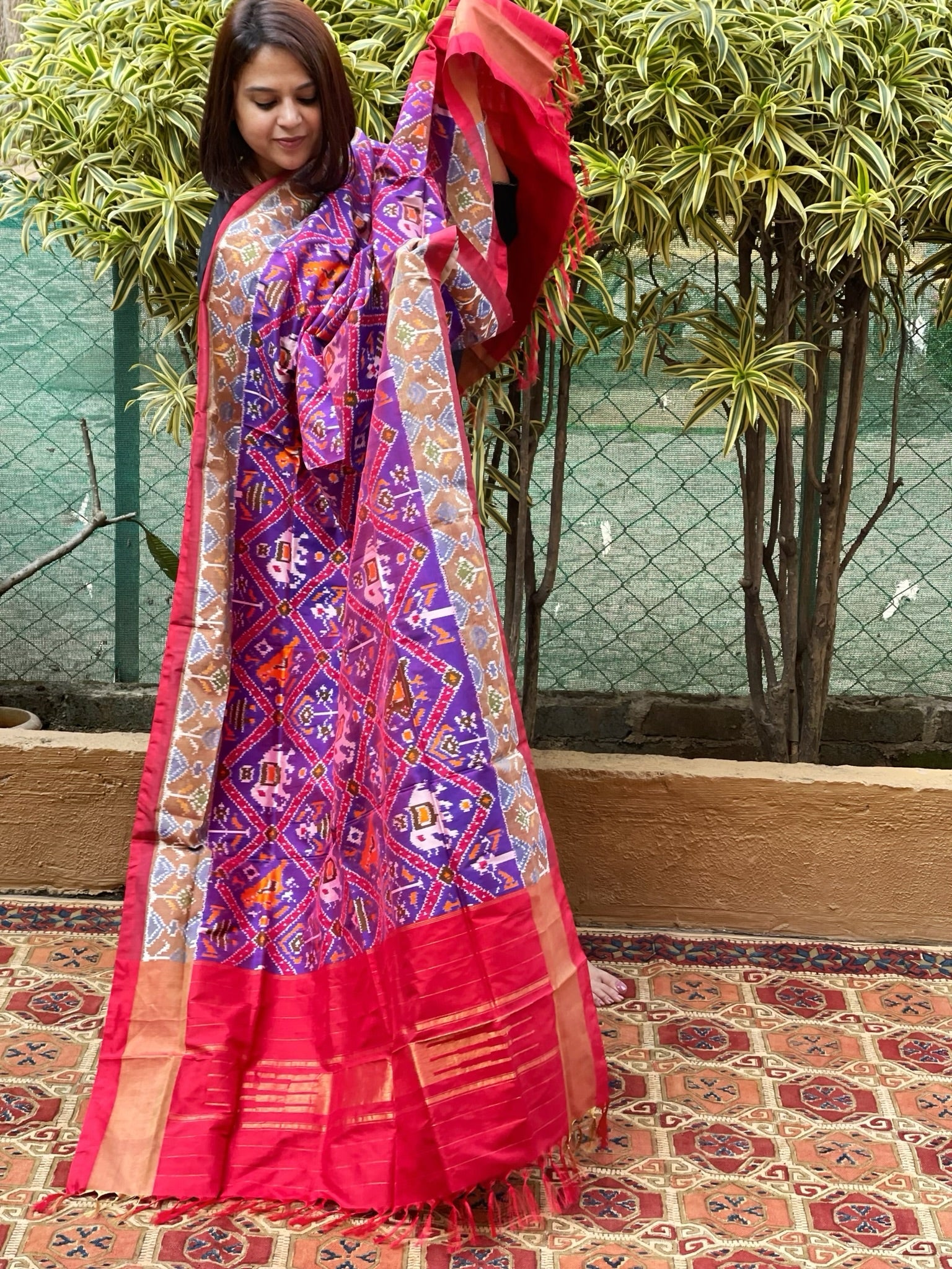 Purple Handwoven Ikat Patola Dupatta in Pure Silk - Masakalee