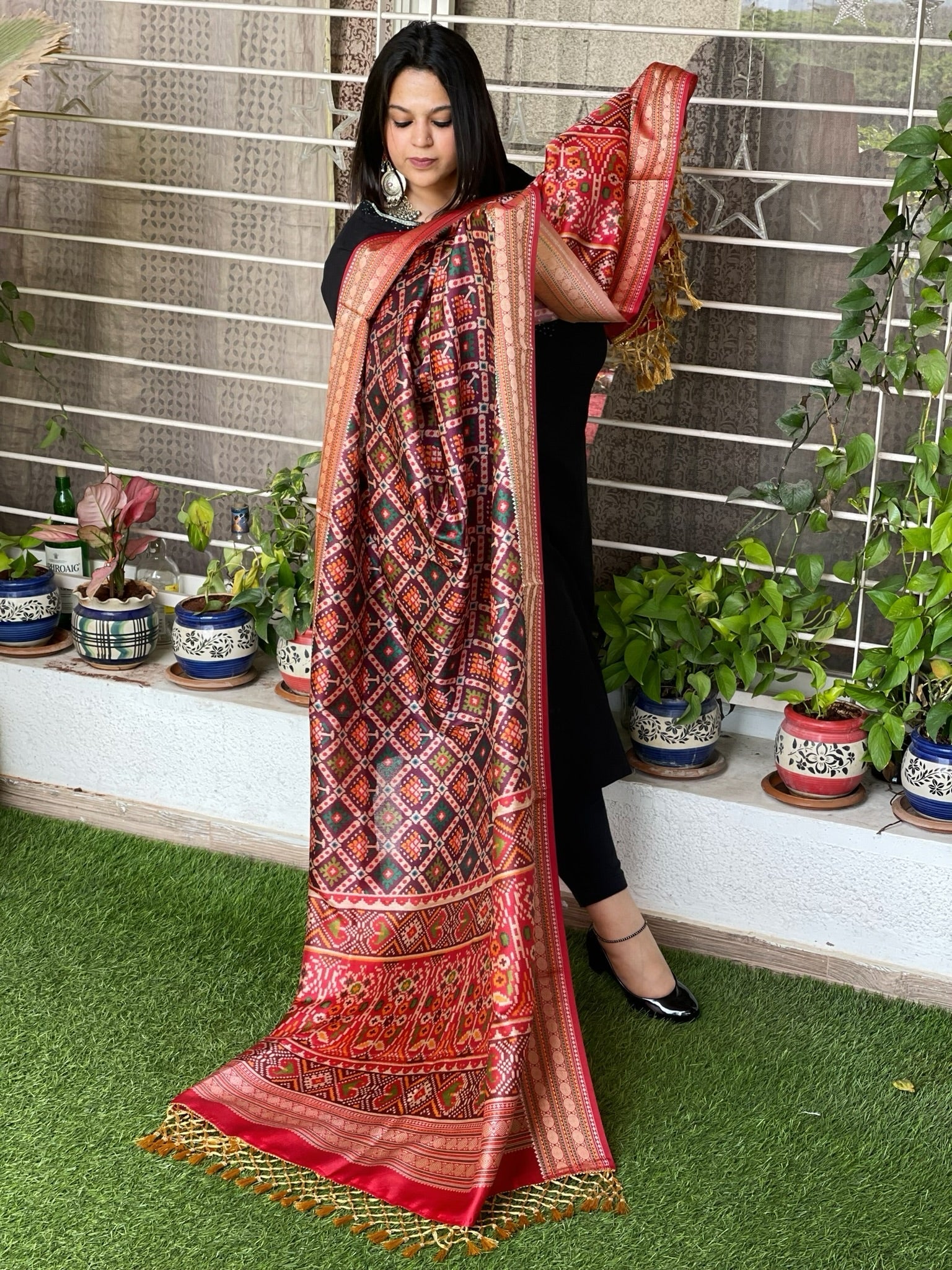 Purple Printed Patola Dupatta in Fine Art Silk - Masakalee