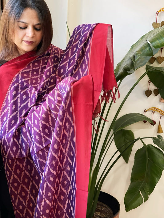 Purple, Red Handwoven Ikat Dupatta in Cotton - Masakalee