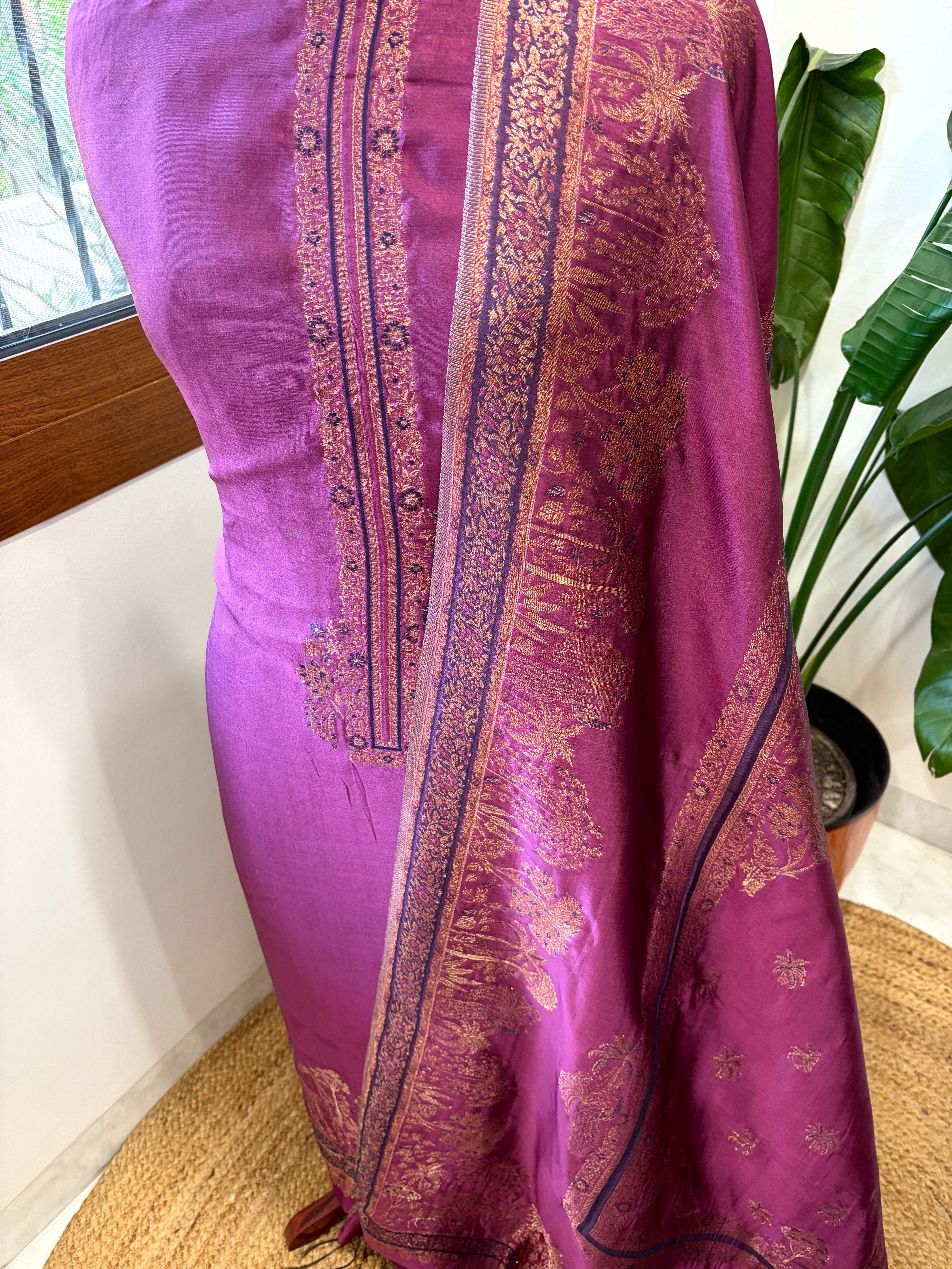 Purple Suit Set with Handwoven Kaani and Zari in Pure Silk - Masakalee