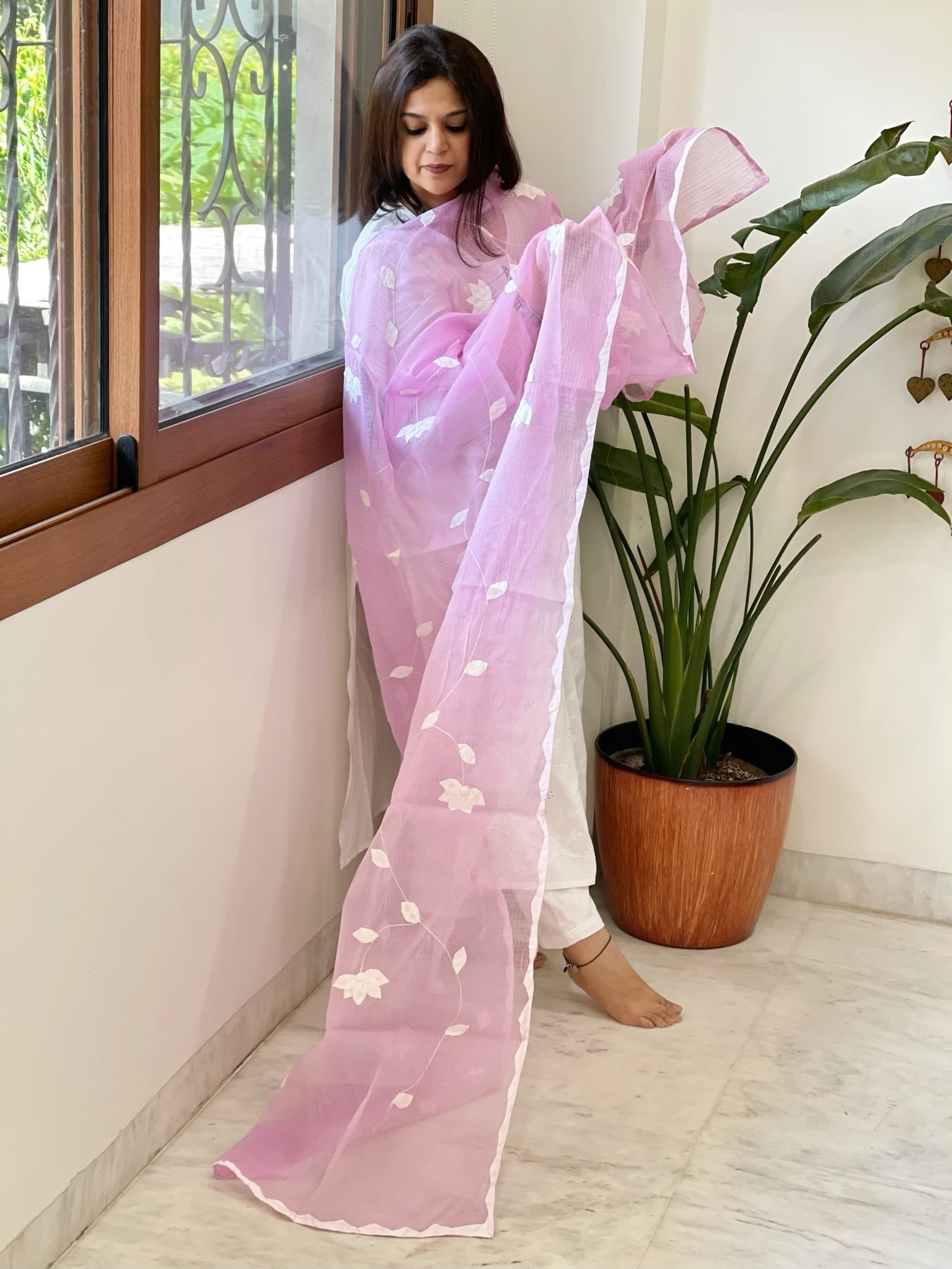 Purplish Pink Applique handwork Dupatta in Kota Cotton - Masakalee