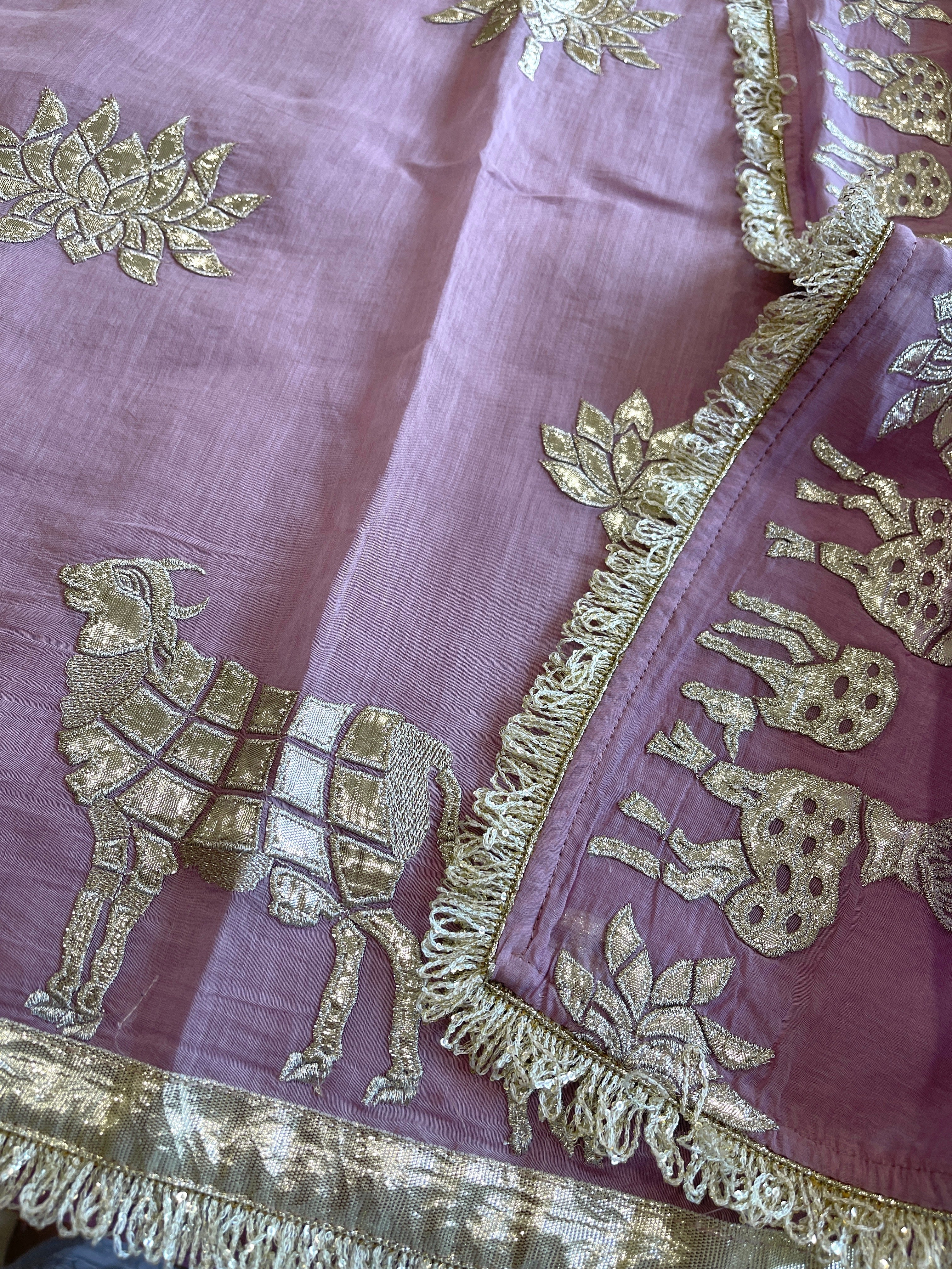 Purplish Pink Gota Applique Suit Set in Pure Mul Chanderi - Masakalee