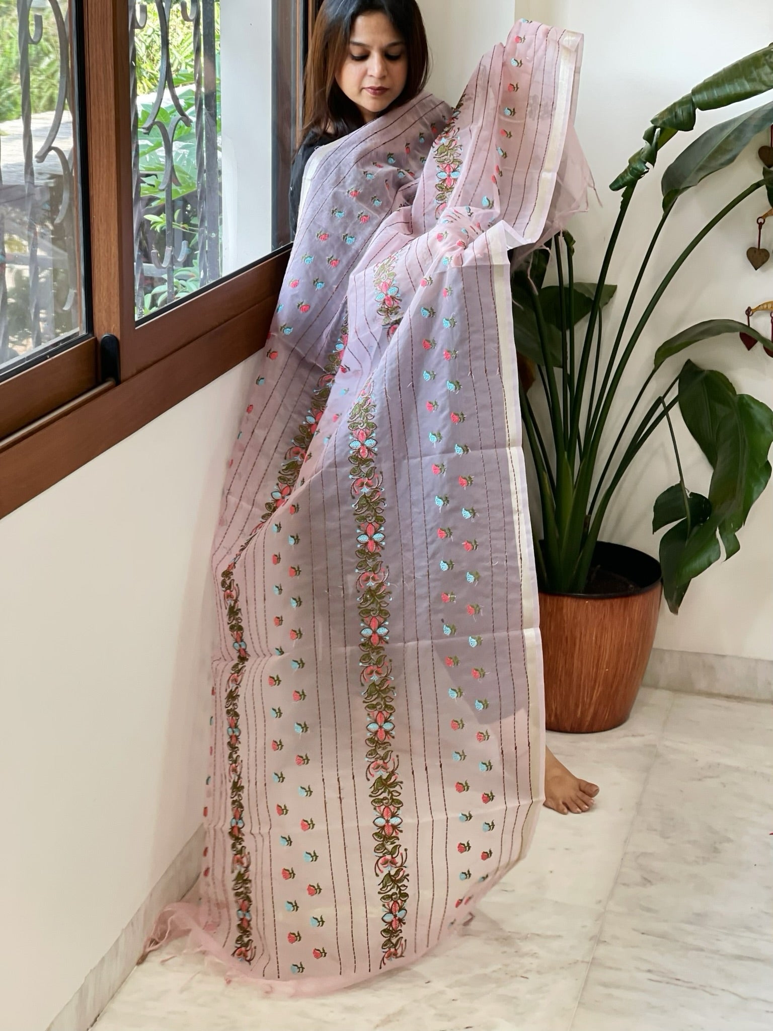 Purplish Pink Organza Dupatta with Thread Embroidery - Masakalee
