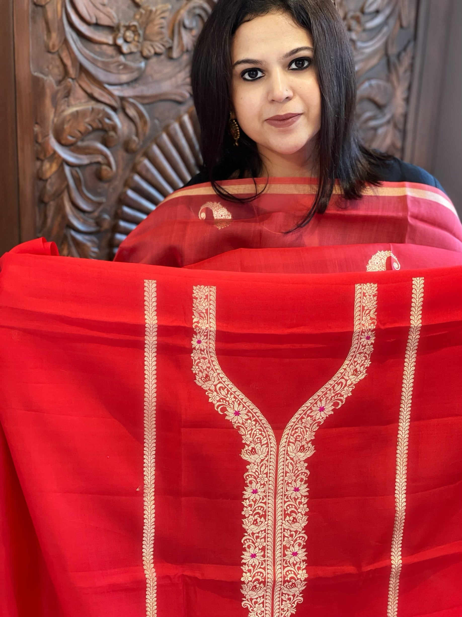 Red Designer Banarasi Suit Set in Pure Silk - Masakalee