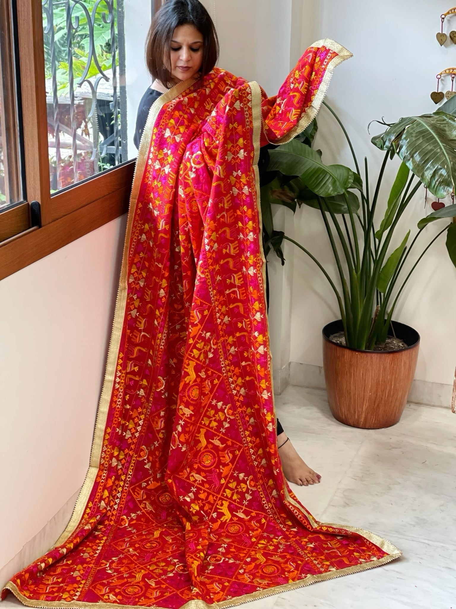 Red Designer Phulkari Dupatta in Khaddar Cotton - Masakalee