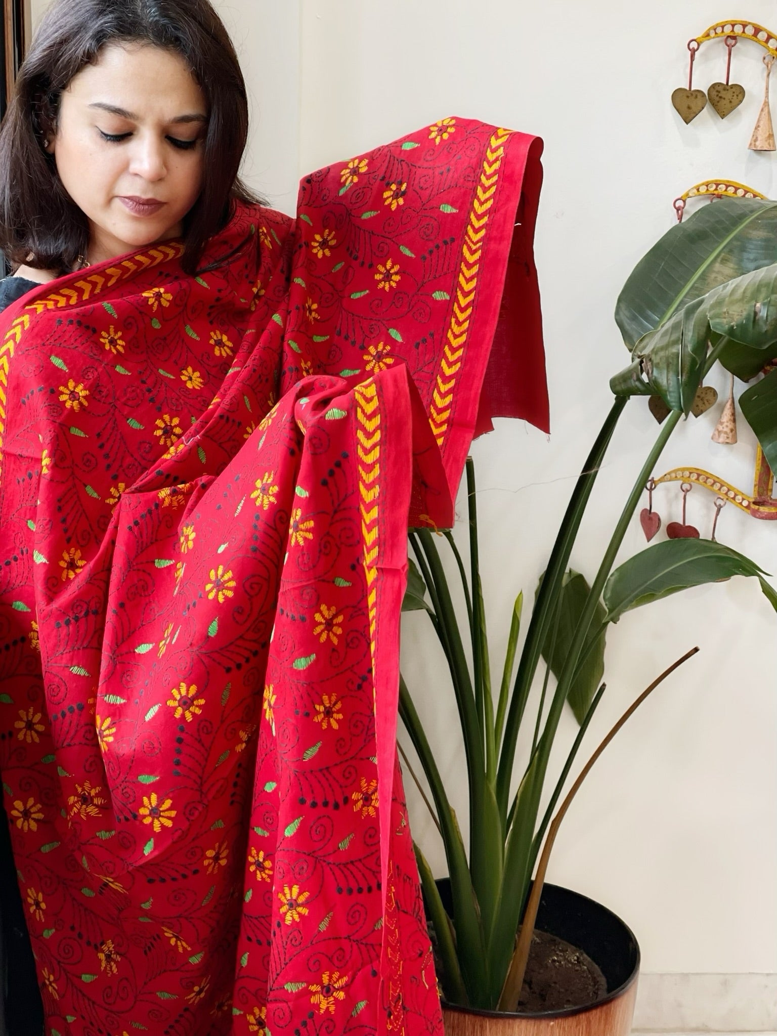 Red Handmade Kantha Dupatta in Pure Cotton - Masakalee