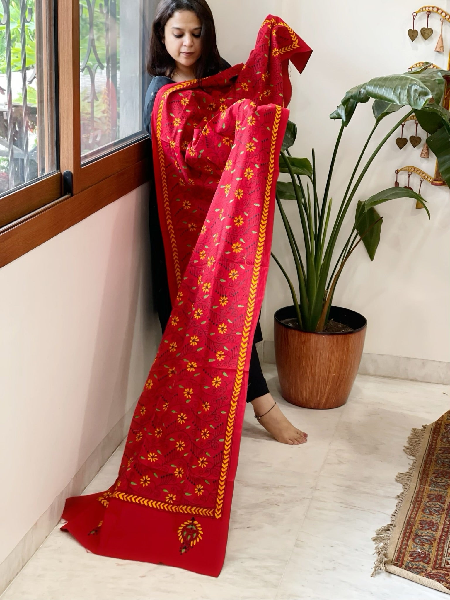 Red Handmade Kantha Dupatta in Pure Cotton - Masakalee